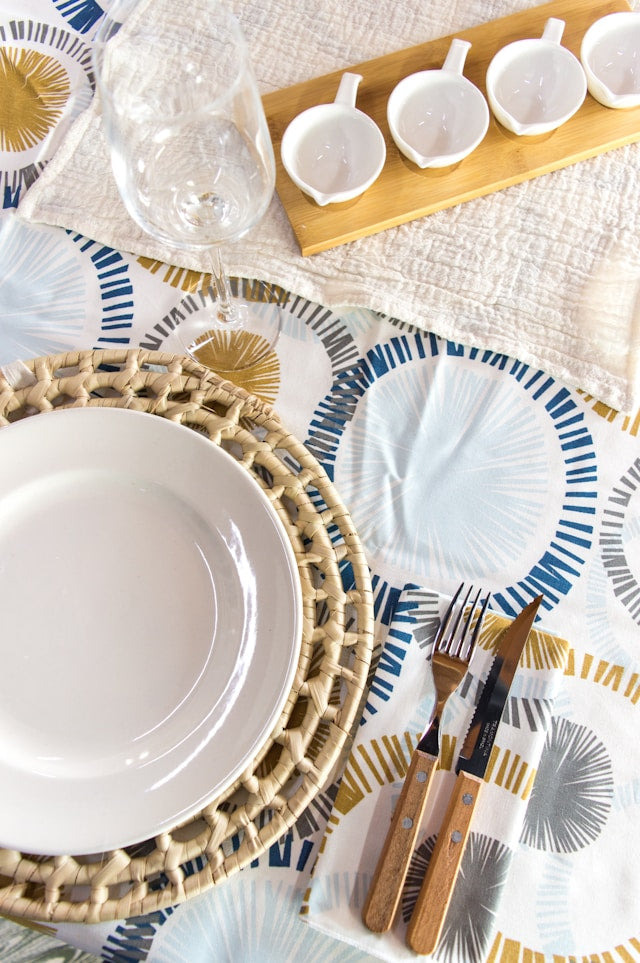 How to Choose Between 60 x 90, 70 x 108, and 70 x 118 Inch Tablecloths