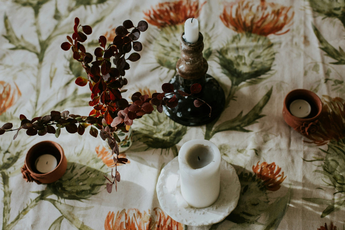 Cotton vs Linen Tablecloths: Key Differences in Texture, Draping, and Care