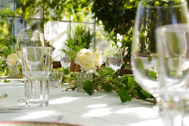 How to Use Printed Cotton Tablecloths for Weddings and Family Celebrations