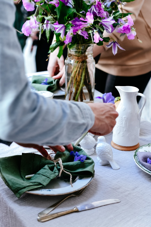 White Linen Tablecloths: How to Create a Clean and Versatile Table Setting
