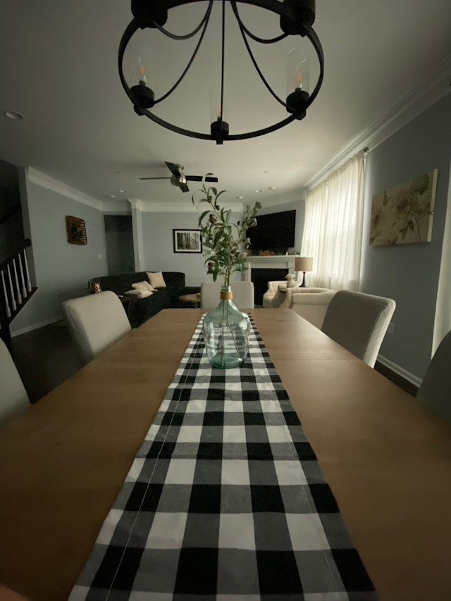 120-Inch vs 160-Inch Table Runners: How to Choose the Right Length