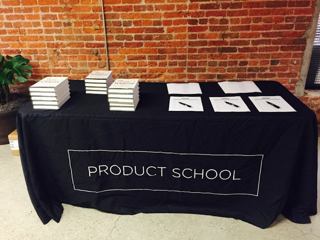 Custom Table Runners with Logos, Images, or Text: What to Plan Before Ordering