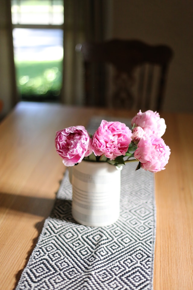 Personalized Table Runners for Trade Shows, Weddings, Birthdays, and Events