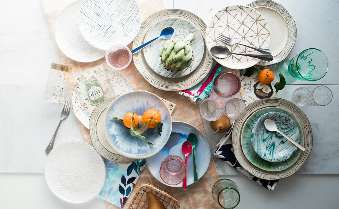 Dinnerware for Entertaining: Choosing Plates and Serving Pieces for Weddings, Holidays, and Home Gatherings