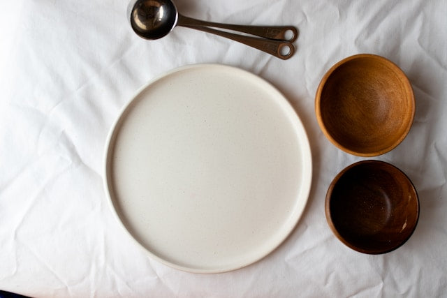 Dinner Plate Shapes and Sizes Explained
