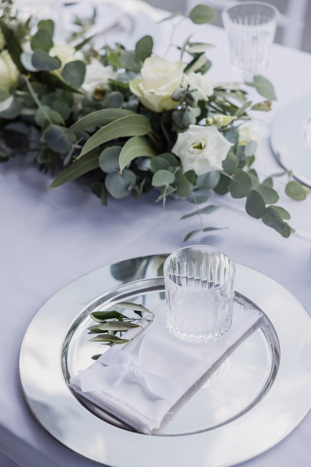 tainless Steel Charger Plates: What to Consider for Durable Table Decor and Reusable Place Settings