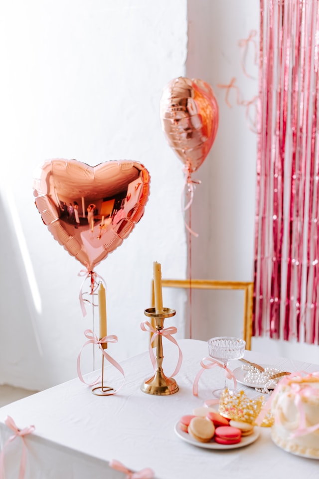 Pink and Rose Gold Party Plates for Romantic Celebrations