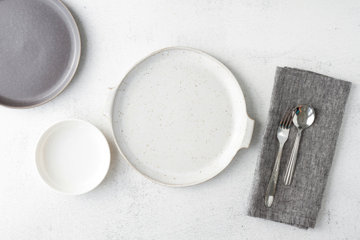 Everyday vs Decorative Plates: How to Choose the Right Dinnerware for Daily Use and Display