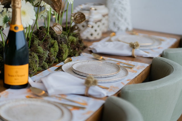How to Create an Instagram Worthy Party Table