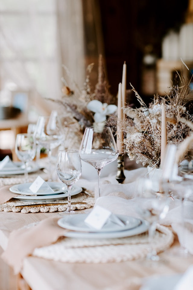 Wedding Reception Table Decor Ideas with Disposable Dinnerware Sets