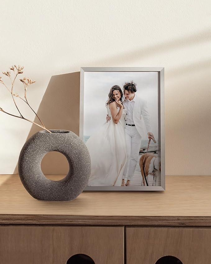 HAUS AND HUES 4x6 Picture Frame with Real Glass & Silver Premium-Grade Metal - Aluminum 4x6 Picture Frame - Includes Easel Back, Hanging Kit - Ideal for Home, Office (4x6 in, Silver)